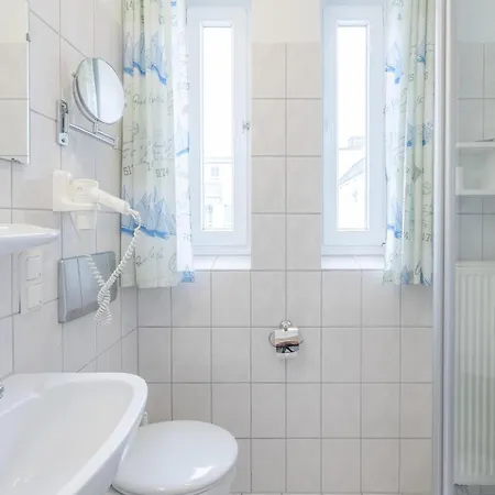 Apartment Moderne Strandnahe In Mit Balkon *